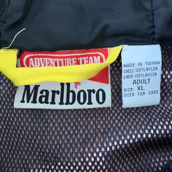 Vintage Marlboro Adventure Team Jacket Mens XL Red Hooded Zip Parka Outdoors 90s - Picture 2 of 6